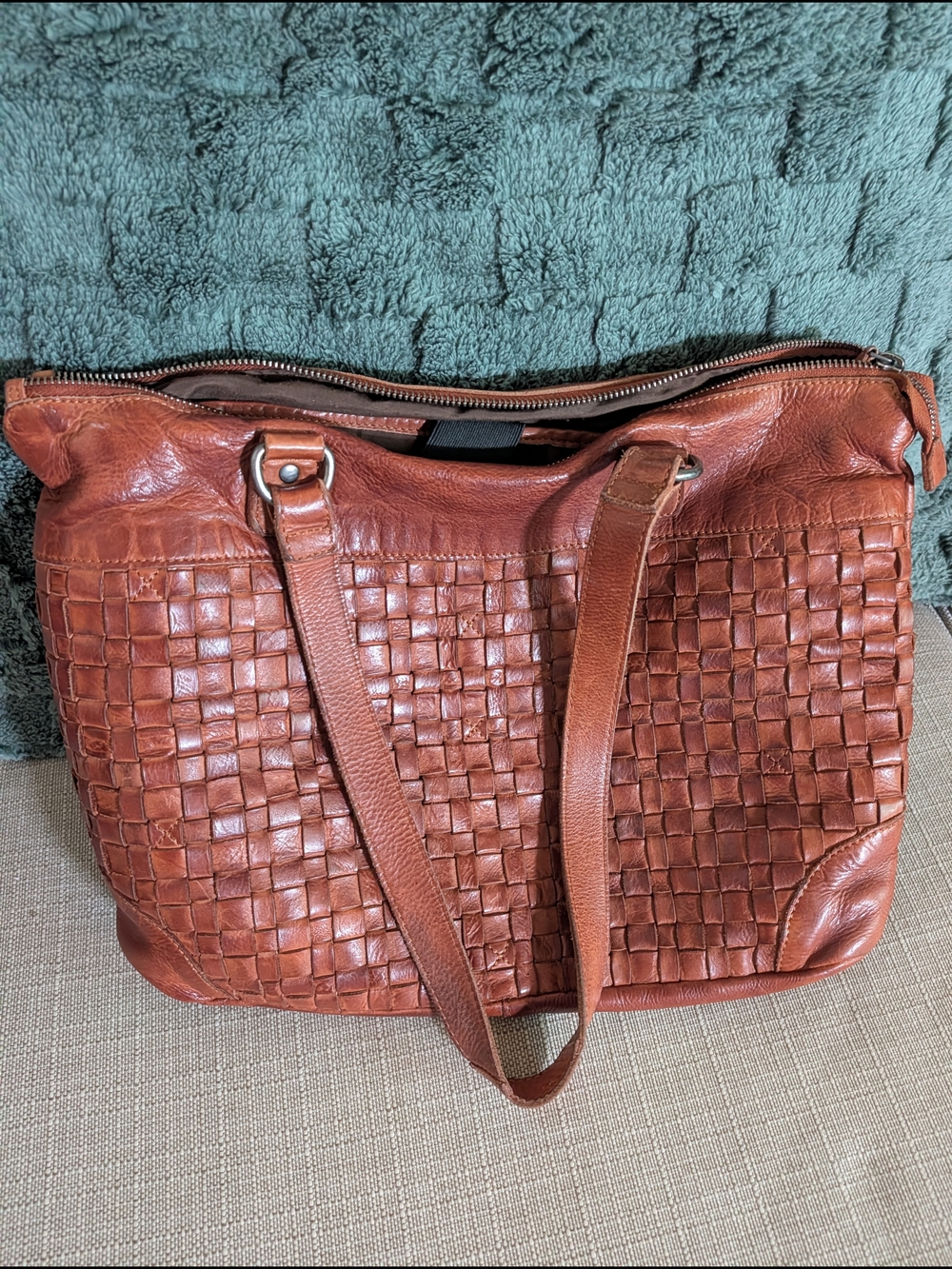 Vilenca Holland Woven Leather Tote Bag in Chestnut Brown - Women